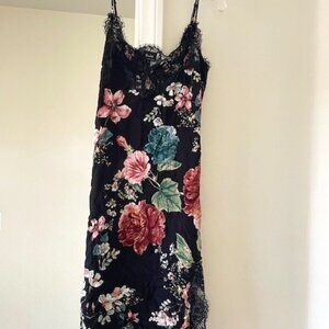Bardot Womens Lace trimmed vintage Slip dress black with flowers XSmall / US 4